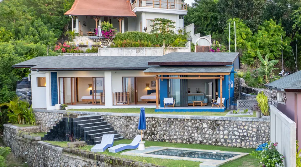 Casa Azul villa with its private pool and terraced garden on the hillside in Nusa Penida