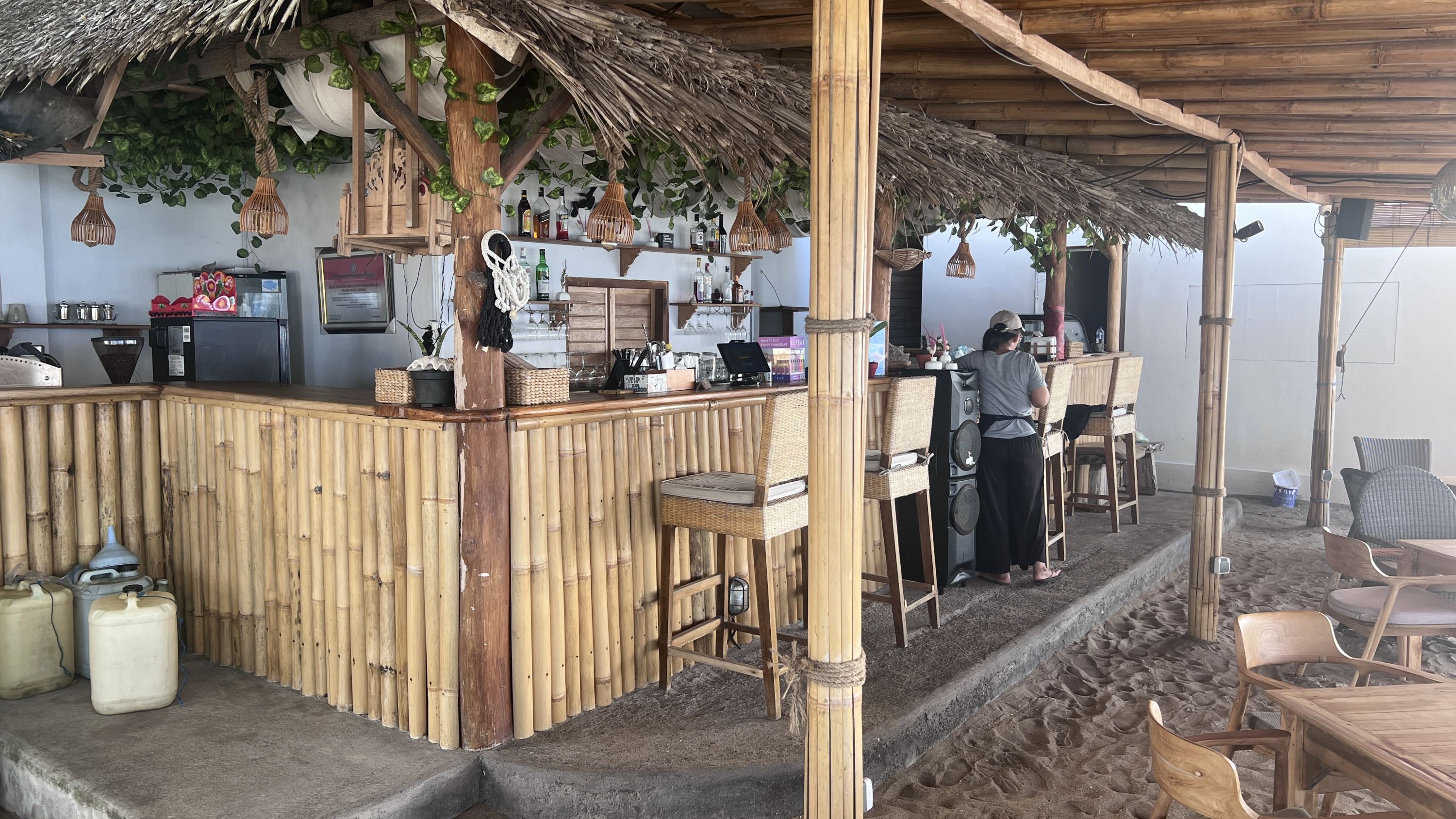 Sibarita bar a favorite for divers